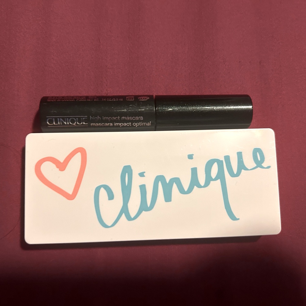 Eyeshadow palette and mascara (black)